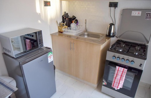 Nairobi Apartamento | Cozy 1 BR apt with free Wi-Fi, parking and pool