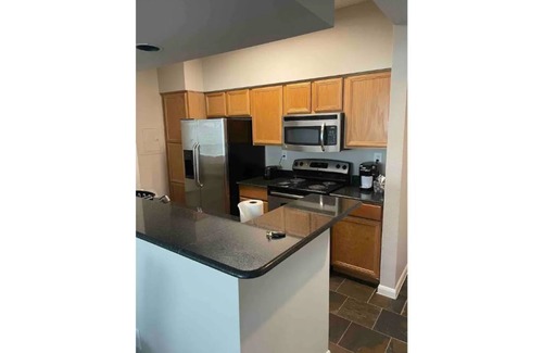 Uptown Apartamento | Cozy 1 br Apt with jetted tub near Galleria
