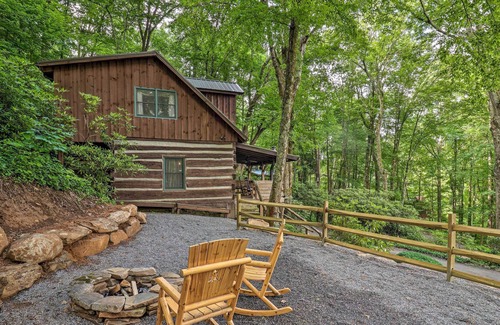 Balsam Cabina | Cozy 1850’s Log Cabin: Hike & Explore the Outdoors