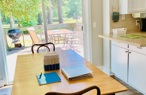 Three Lakes Casa | Cozy 1940s Cottage on Range Line Lake – Private Waterfront on Three Lakes Chain