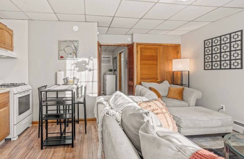 Swarthmore Apartamento | Cozy 1B/1B Cottage in Town Center Swarthmore w/ Doorstep Parking!
