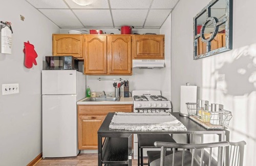 Swarthmore Apartamento | Cozy 1B/1B Cottage in Town Center Swarthmore w/ Doorstep Parking!