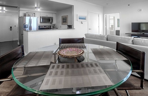 Coconut Grove Condominio | Acogedor estilo VIP 1BD / 1. 5BA @ Hotel Arya