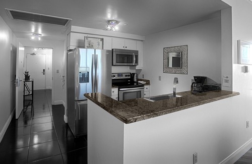 Coconut Grove Condominio | Acogedor estilo VIP 1BD / 1. 5BA @ Hotel Arya