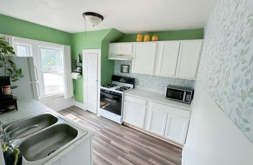 Liverpool Apartamento | Cozy 1bd apartment in the heart of Liverpool NY