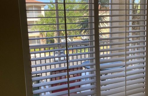 McGregor Condominio | Cozy 1bed 1bath condo near Sanibel Island. Pool, fitness, hot tub.