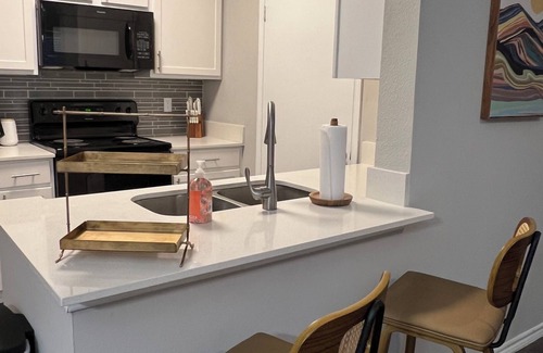 North San Antonio - SAT Apartamento | Cozy 1BR/1BTH Charming Urban Retreat W/Pool