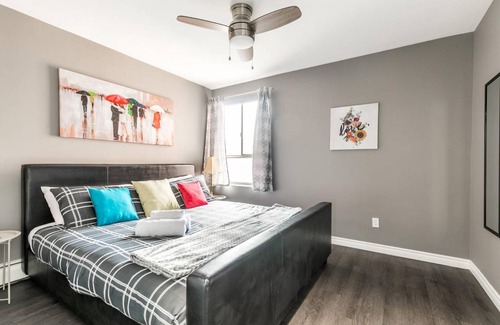 Rosedale Apartamento | Cozy 1BR Apartment w/ King Bed - near DT Hamilton!