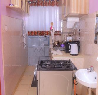 Western Province Apartamento | Cozy 1BR Apartment in Meru with Wi-Fi Near Kinoru Stadium