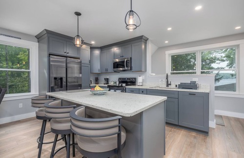 Strafford Apartamento | Cozy 1BR Apartment on Bow Lake