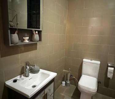 Kajansi Apartamento | Cozy 1BR Apt in Kajjansi Airstrip Entebbe