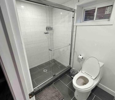 Northeast Apartamento | Cozy 1BR Basement Unit with Private Entry & Free Parking