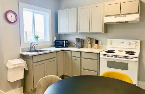 Saint John Apartamento | Cozy 1BR by Hospital & Uptown