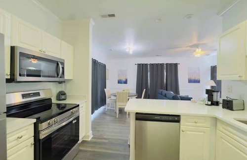 Central Myrtle Beach Apartamento | Cozy 1BR Condo | 5 Min to Beach | First-Floor