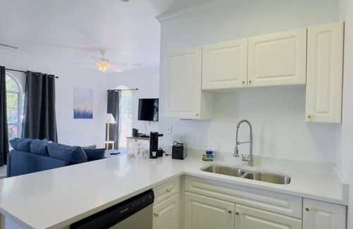 Central Myrtle Beach Apartamento | Cozy 1BR Condo | 5 Min to Beach | First-Floor