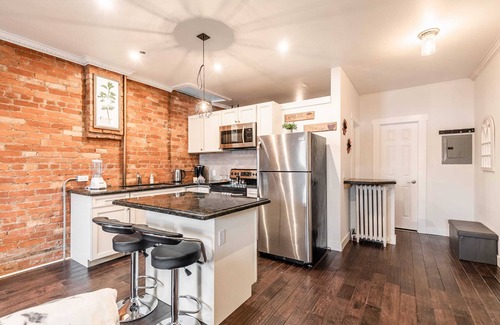 Central Hamilton Apartamento | Cozy 1BR Condo on James Street North!