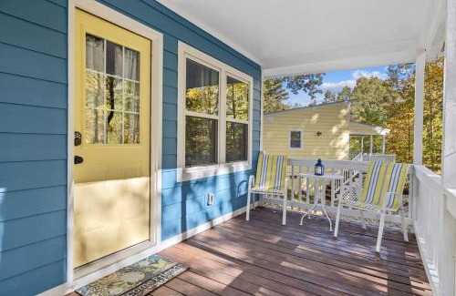 Hendersonville Casa | Cozy 1BR Cottage with Firepit Close to Downtown