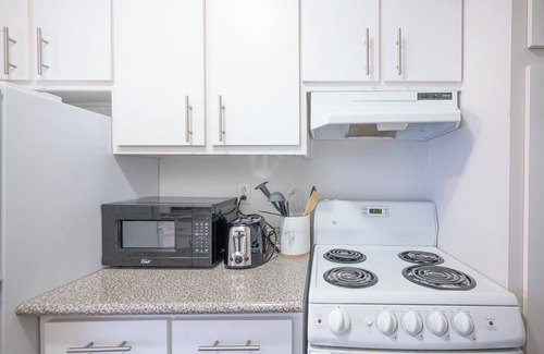Latin Quarter Apartamento | Cozy 1BR Downtown Montreal | Sofa Sleeps 2 | Prime Location