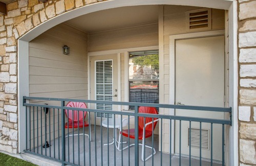 McNeil Apartamento | Cozy 1BR in Champion City Park 6744