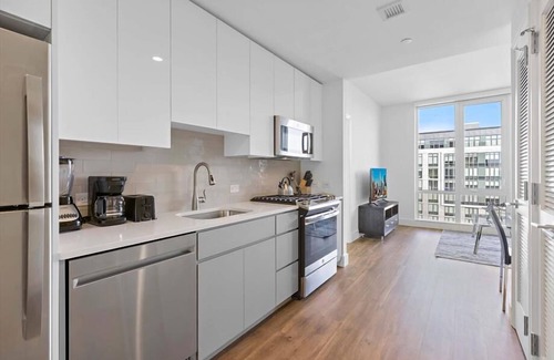 White Plains Apartamento | Cozy 1BR in Downtown White Plains | Full Kitchen & Laundry