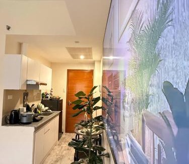 Minglanilla Apartamento | Cozy 1BR in Zef, Near Anjo World Wifi, Pool, Gym