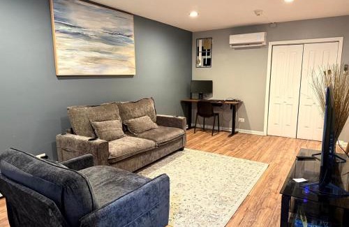 Rogers Park Apartamento | Cozy 1BR Retreat Near Transit, Dining And Parking