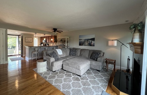 Avoca Condominio | Cozy, 2/2 condo at Lake Monroe, Golf, IU Bloomington