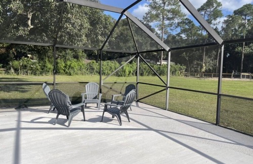 West Palm Beach Casa | Cozy 2 Acre Home Sleeps 8