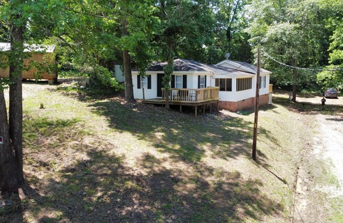 Waterloo Casa | Cozy 2 Bd Cottage in Lake Greenwood Community