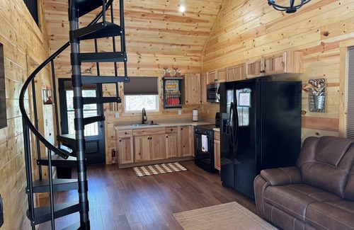 Argillite Cabina | Cozy 2-bedroom Cabin near Greenbo Lake State Park, Fox Den