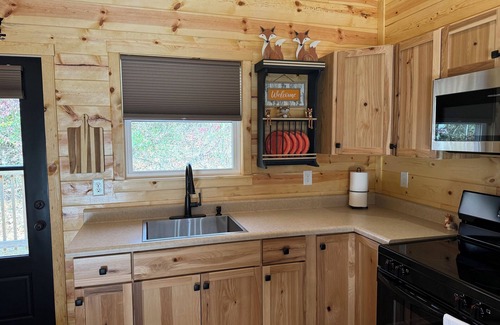 Argillite Cabina | Cozy 2-bedroom Cabin near Greenbo Lake State Park, Fox Den