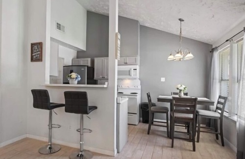 Spring Casa | Cozy 2 Bed 1 Bath Home near IAH