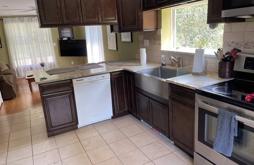 Mount Upton Apartamento | Cozy 2 bed 2 bath apt. with porch, peaceful Riverfront in the NW Catskill area