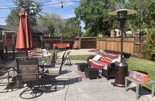 Pleasant Hill Casa | Cozy 2 bed, 2 bath home, walking distance to everything! Big yard. Dog friendly!