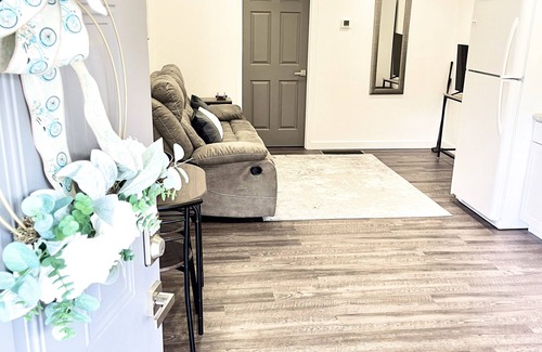 Fords Branch Apartamento | Cozy 2 Bed Apartment - Free Wi-Fi & Parking
