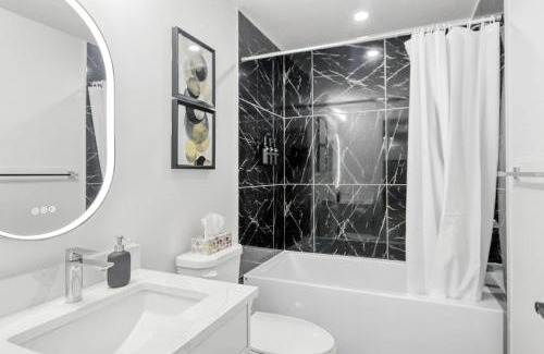 Southwest Calgary Apartamento | Cozy 2 bed Basement in SW Calgary Close to Banff, Spruce Meadows