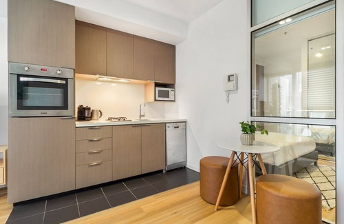 Fitzroy North Apartamento | Apartamento moderno y limpio a 15 minutos de la ciudad en tranvía