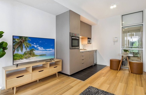 Fitzroy North Apartamento | Apartamento moderno y limpio a 15 minutos de la ciudad en tranvía