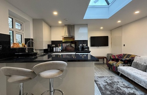 Lacey Green Casa | Cozy 2 Bed Property in High Wycombe Tn