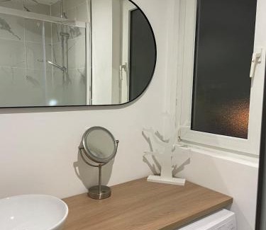 La Celle-sous-Gouzon Apartamento | Cozy 2 bedroom apartment