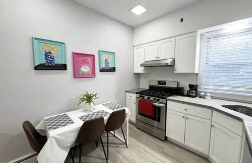 Union City Apartamento | Cozy 2 bedroom 1 bath with amazing NYC views