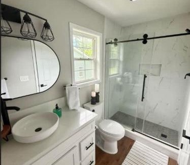 Hendersonville Casa | Cozy 2 bedroom 2 bath getaway Villa