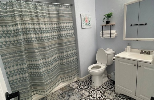 Bodfish Casa | Cozy 2-bedroom 2-bath fully remodeled with great backyard with a view!