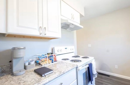 Erlanger Apartamento | Cozy 2-bedroom, 2 bath in charming Central location near Cincinnati