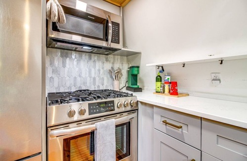 Perkinsville Chalet De Esquí | Cozy 2-bedroom A-Frame close to skiing, fishing & hiking!