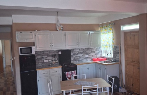 Pointe Michel Apartamento | Cozy 2-bedroom apartment in Pte Michel with WiFi, AC, Fans, TV, Full Kitchen