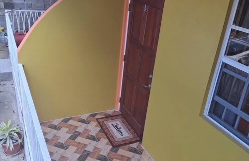Pointe Michel Apartamento | Cozy 2-bedroom apartment in Pte Michel with WiFi, AC, Fans, TV, Full Kitchen