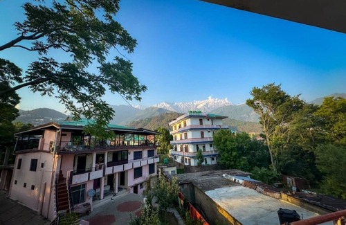 Dharamshala Apartamento | Cozy 2-bedroom apartment in peaceful Dharamshala with WiFi, AC