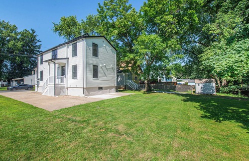 Manville Apartamento | Cozy 2-bedroom apartment 9 mins from RWJ hospital and Somerville with central AC