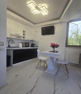 Sector 1 Apartamento | Cozy 2-Bedroom Apartment with Private Balcony- SELF CHECK-IN